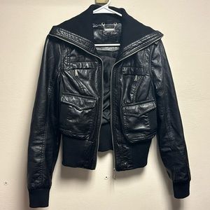 Women’s Vintage Cropped Faux Leather Jacket.